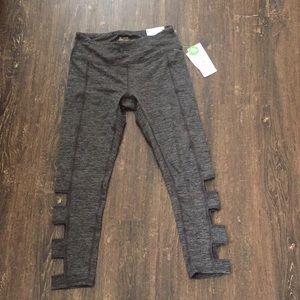 🐨🐨NWT- Gray Gaiam gym capris 🐨🐨